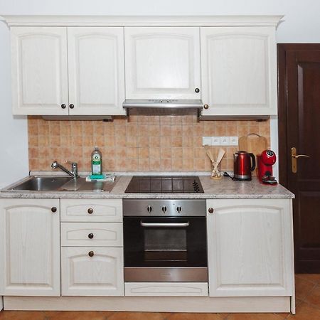Vila Viktoria - Apartman Viktoria 2 Ruzomberok Exteriör bild