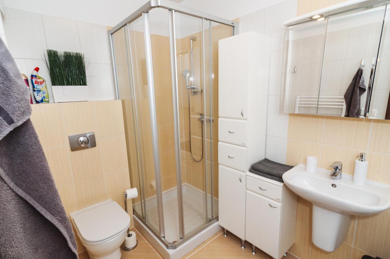 Vila Viktoria - Apartman Viktoria 2 Ruzomberok Exteriör bild