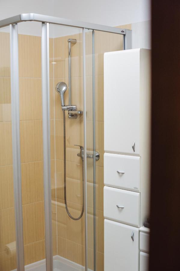 Vila Viktoria - Apartman Viktoria 2 Ruzomberok Exteriör bild