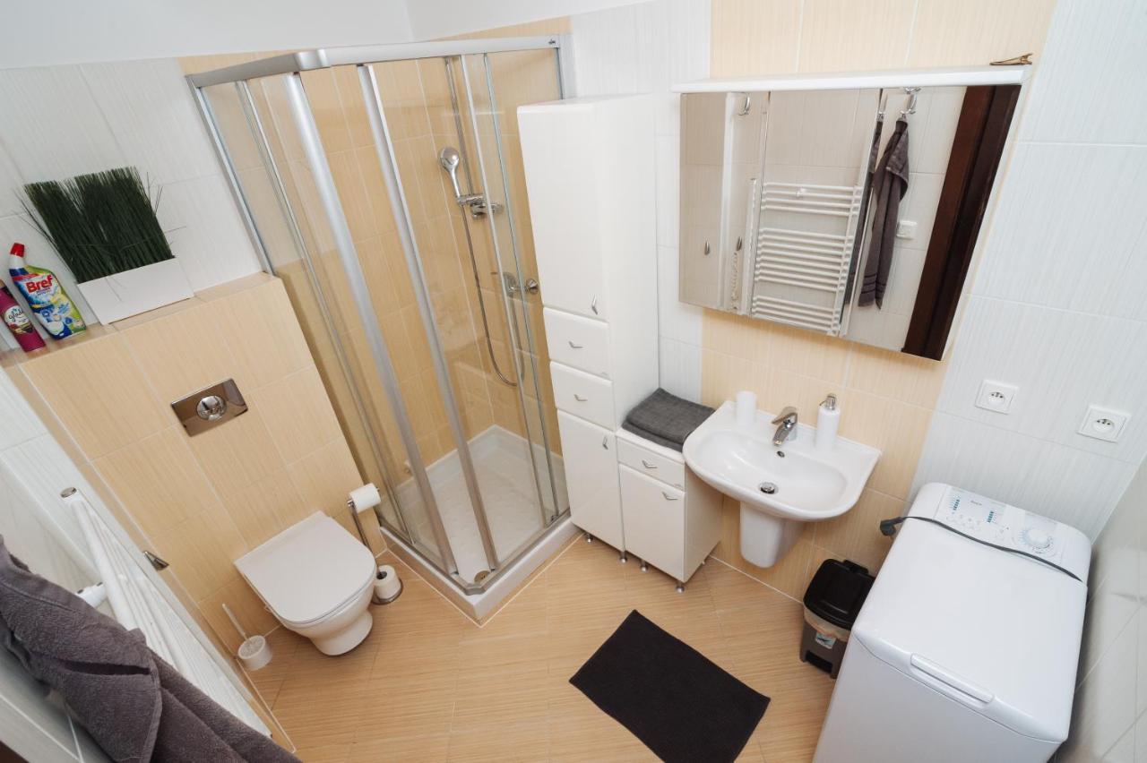 Vila Viktoria - Apartman Viktoria 2 Ruzomberok Exteriör bild
