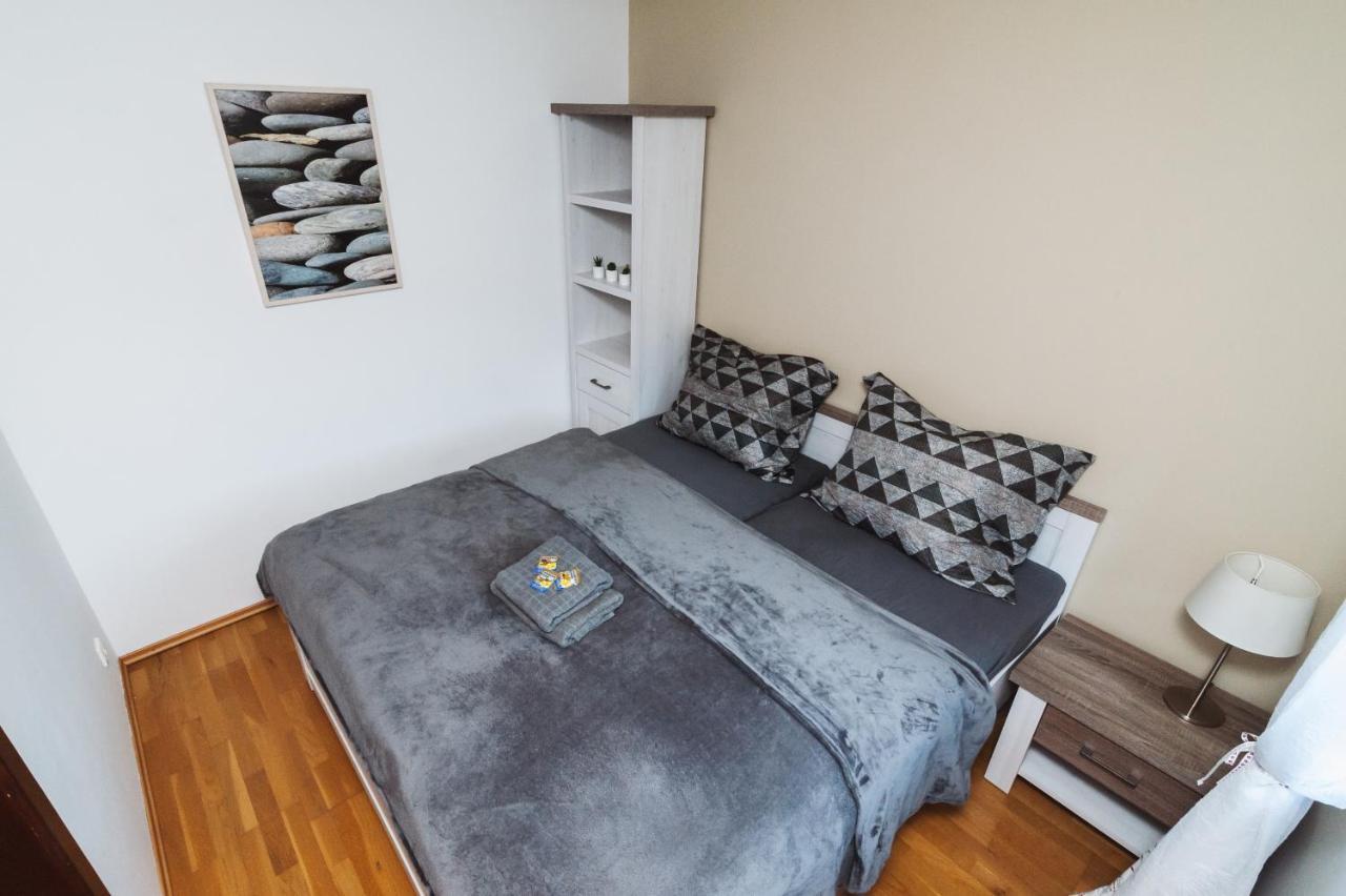 Vila Viktoria - Apartman Viktoria 2 Ruzomberok Exteriör bild
